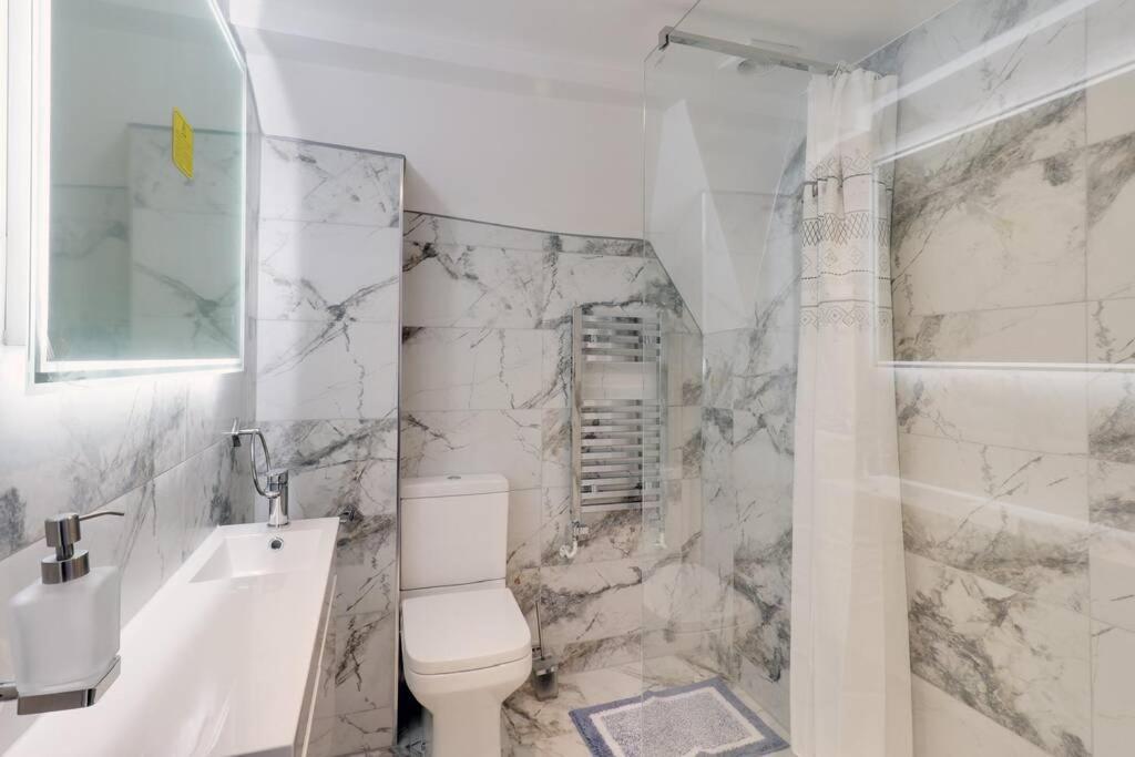 Master Accommodation Suite 11 Sea View Hastings Buitenkant foto