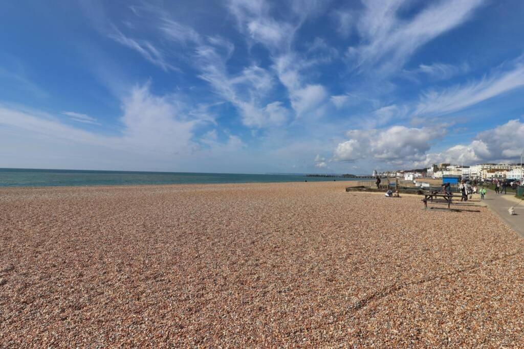 Master Accommodation Suite 11 Sea View Hastings Buitenkant foto
