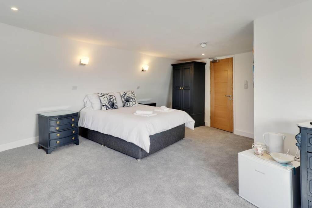 Master Accommodation Suite 11 Sea View Hastings Buitenkant foto